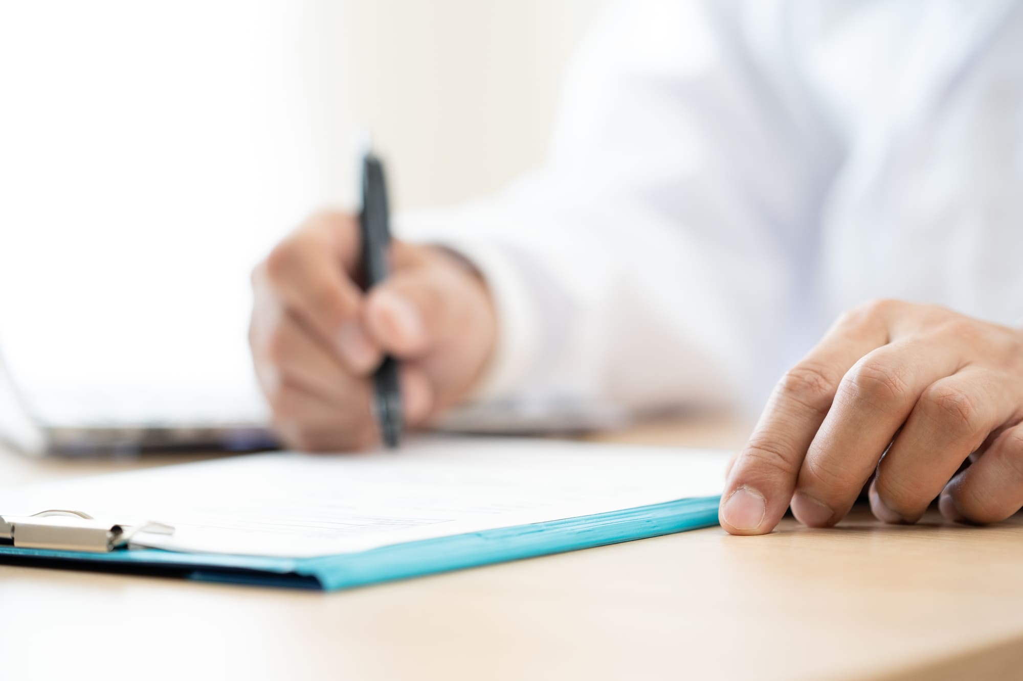 問診表の記入／保険証の確認